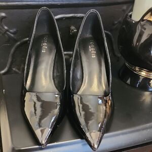 Torgeis Black Patent Leather Heels Cap Toes Shoes, size 8